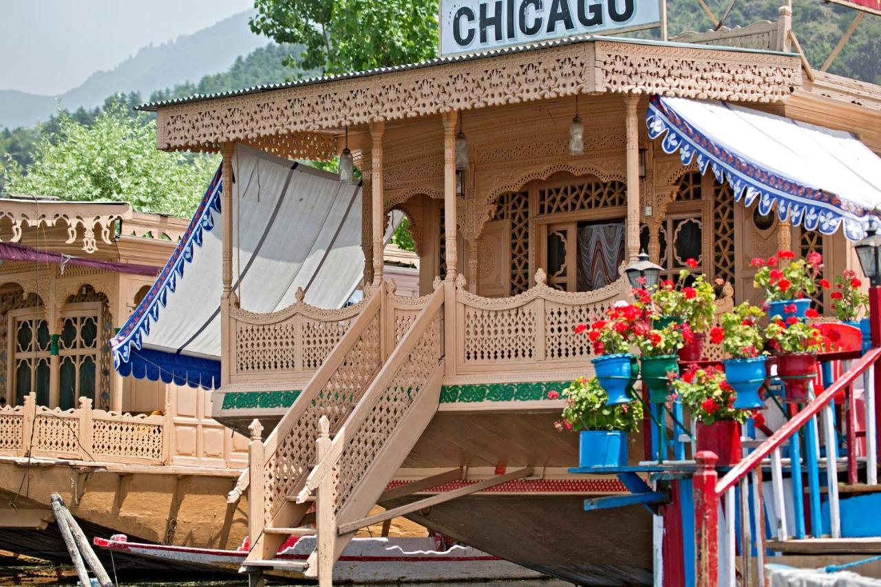 Chicago Group Of Houseboats Hotell Srīnagar Exteriör bild
